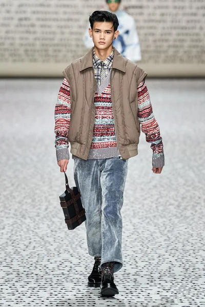 Look 21
